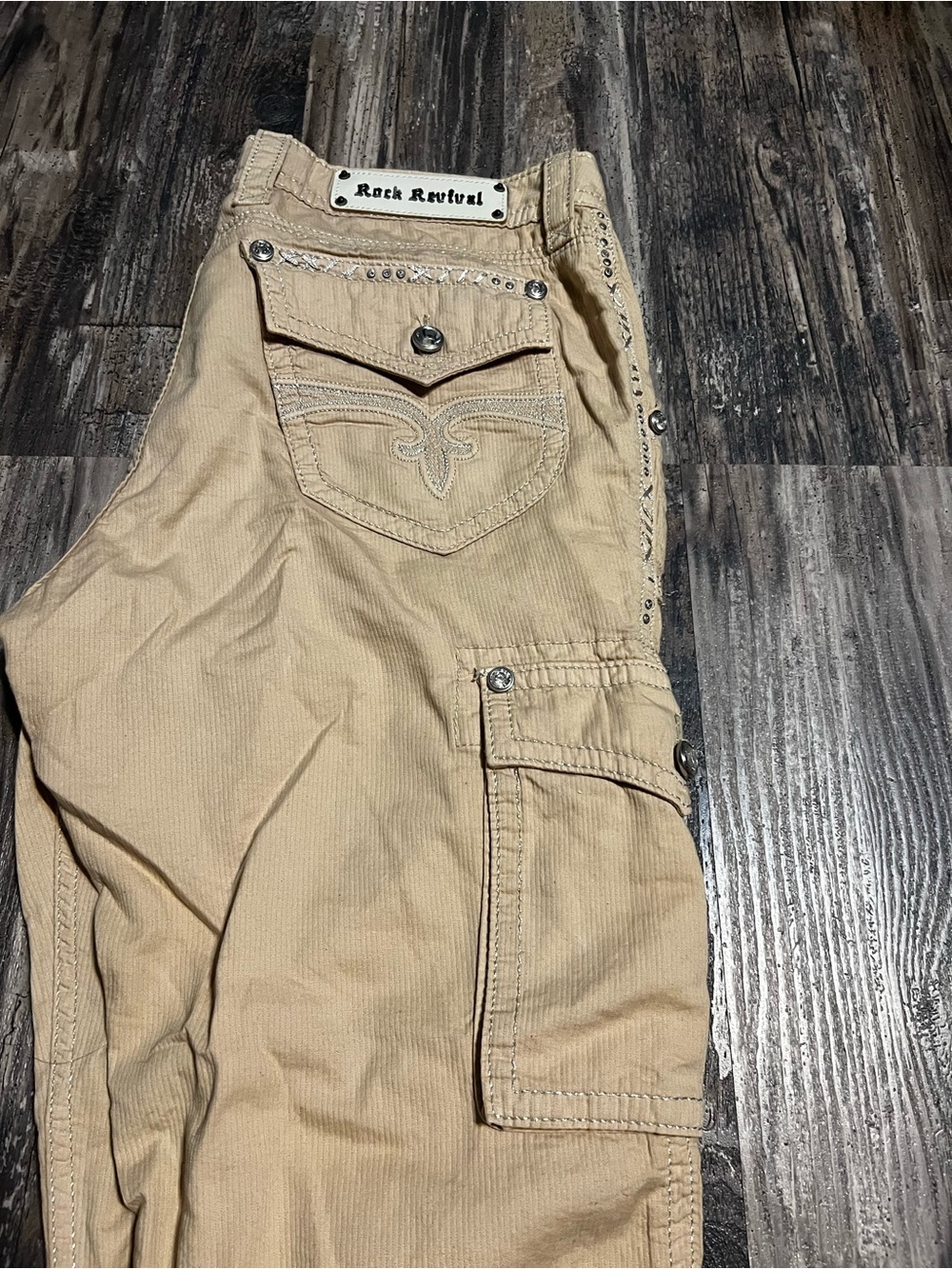 Women’s Rock Revival Tan Capris with Orange Trim and Embroidery Size 32